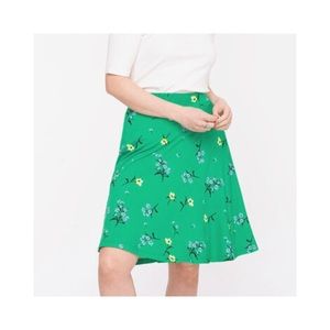 BNWOT Ricki’s | Green floral swing midi skirt